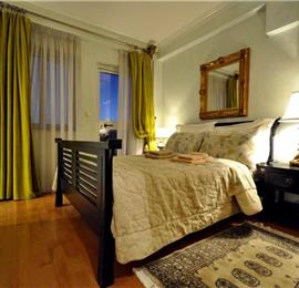 3 Bedroom Duplex Apartment with Roof Terrace in Split, sleeps 6