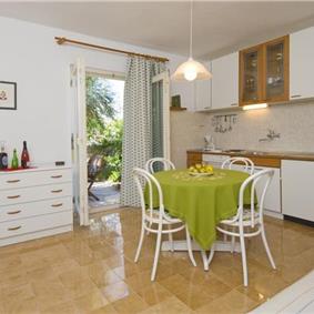 5 Bedroom Seaside Villa with Pool in Supetar, Brac Island, Sleeps 9-11