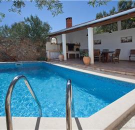 5 Bedroom Seaside Villa with Pool in Supetar, Brac Island, Sleeps 9-11