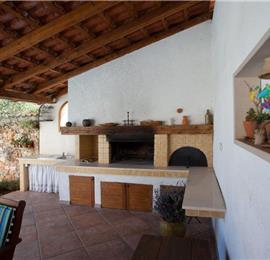 5 Bedroom Seaside Villa with Pool in Supetar, Brac Island, Sleeps 9-11