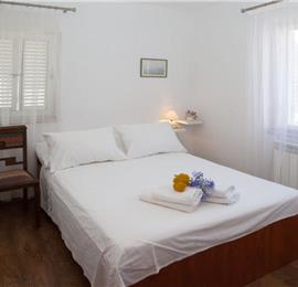 5 Bedroom Seaside Villa with Pool in Supetar, Brac Island, Sleeps 9-11