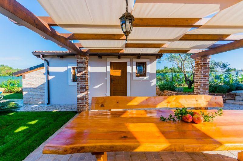 1 Bedroom Villa with Annexe and Pool near Pula, sleeps 2-4