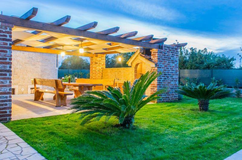 1 Bedroom Villa with Annexe and Pool near Pula, sleeps 2-4