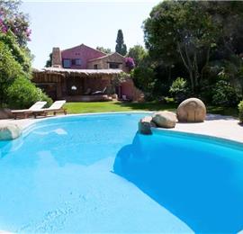 4 Bedroom Villa with Pool in seaside Capriccioli, Sleeps 8