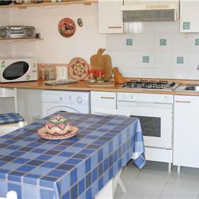 1 Bedroom Apartment in Lu Bagnu near Castelsardo, sleeps 2-4
