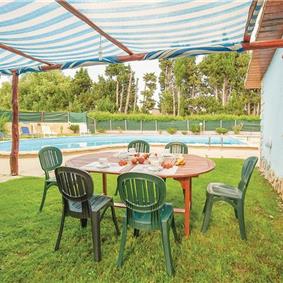 2 Bedroom Villa with Pool in Villacidro, sleeps 4-6