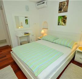 2 Bedroom Villa with Infinity Pool in Bol, Brac Island, sleeps 4