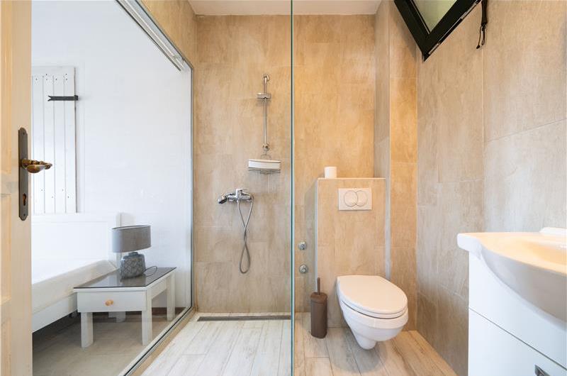 Studio Apartment with Shared Pool in Kotor Bay, Montenegro, Sleeps 2-3