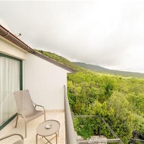 2 Bedroom Apartment with Shared Pool in Kotor Bay, Montenegro, Sleeps 4