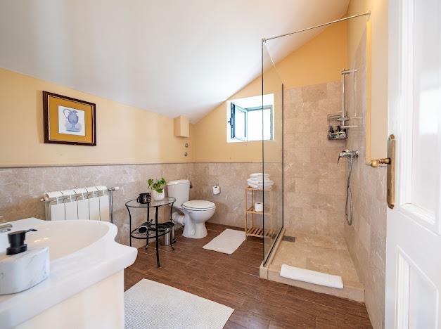 2 Bedroom Apartment with Shared Pool in Kotor Bay, Montenegro, Sleeps 4