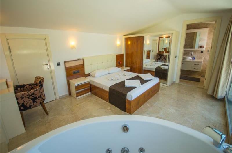 4 Bedroom Villa with Pool in Kalkan, Sleeps 8
