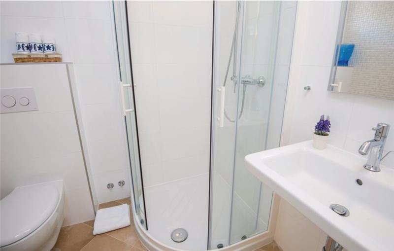 4 Bedroom Luxury Villa with Pool and Sea View in Orebic, sleeps 7-9