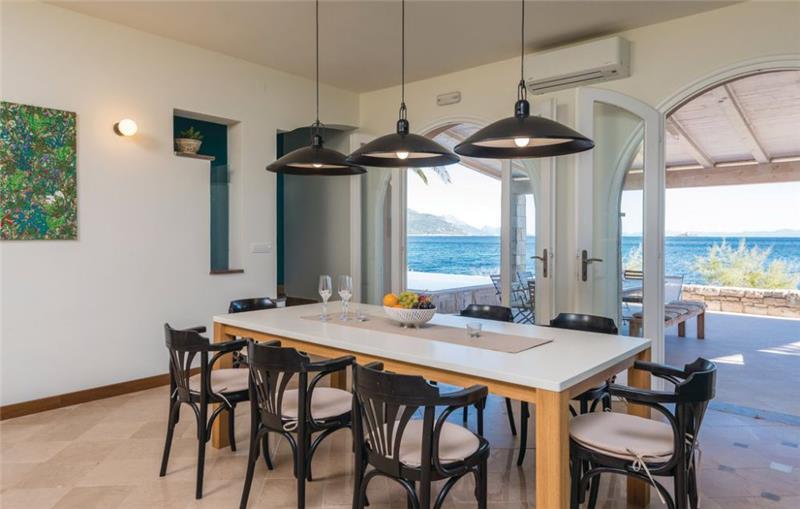 4 Bedroom Luxury Villa with Pool and Sea View in Orebic, sleeps 7-9