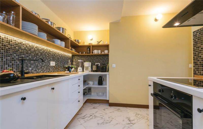 4 Bedroom Luxury Villa with Pool and Sea View in Orebic, sleeps 7-9