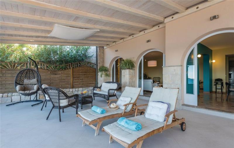 4 Bedroom Luxury Villa with Pool and Sea View in Orebic, sleeps 7-9