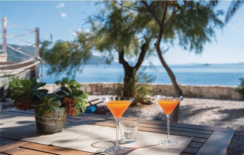 4 Bedroom Luxury Villa with Pool and Sea View in Orebic, sleeps 7-9