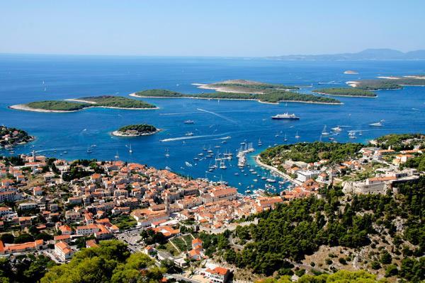 5 Bedroom Luxury Villa with Pool in Hvar Town, sleeps 10