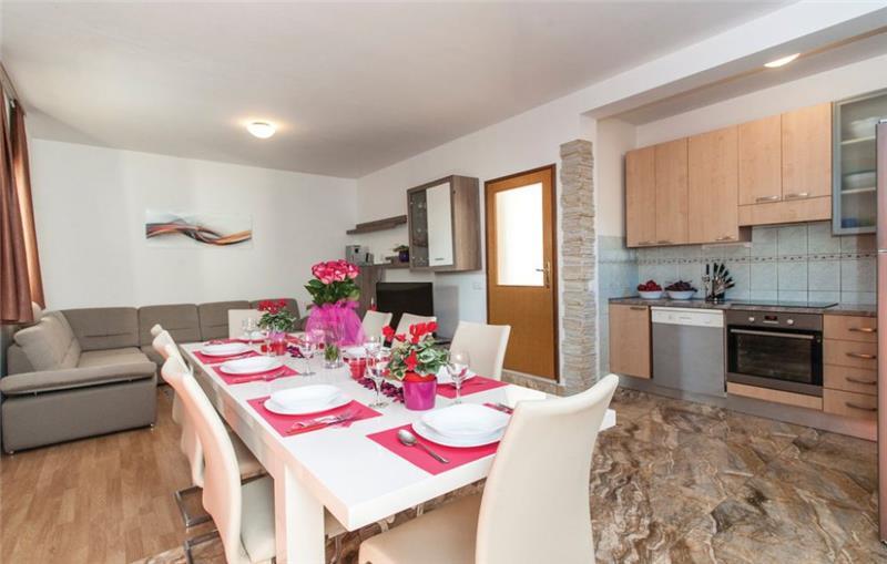 6 Bedroom Villa with Pool in Razanj near Rogoznica, sleeps 15