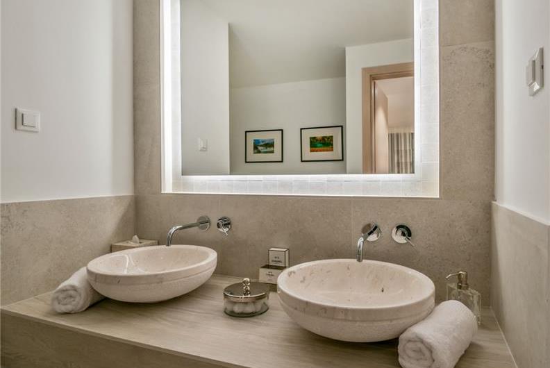 Luxury 4 Bedroom Beachfront Villa with Infinity Pool near Korcula Town, Korcula, sleeps 8
