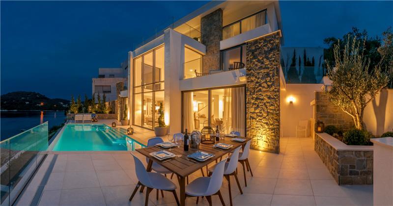 Luxury 4 Bedroom Beachfront Villa with Infinity Pool near Korcula Town, Korcula, sleeps 8