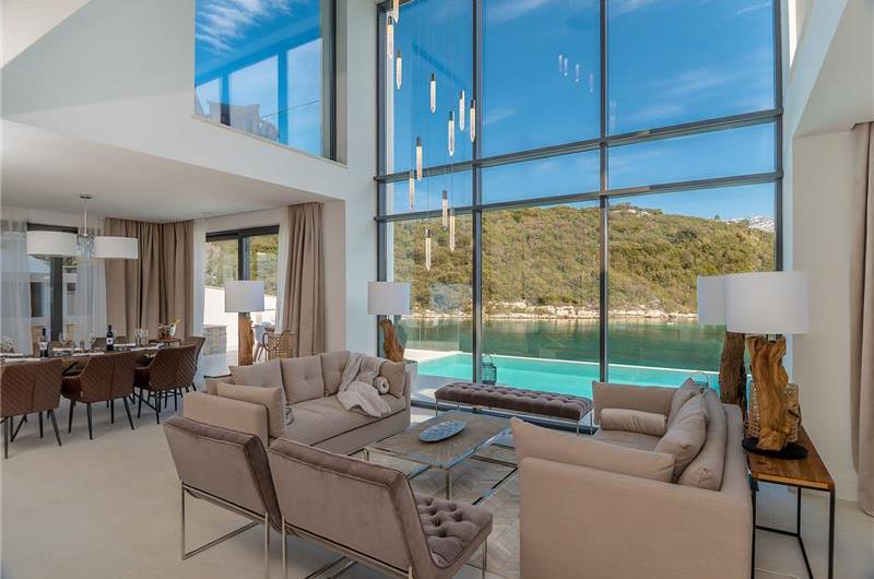 Luxury 4 Bedroom Beachfront Villa with Infinity Pool near Korcula Town, Korcula, sleeps 8