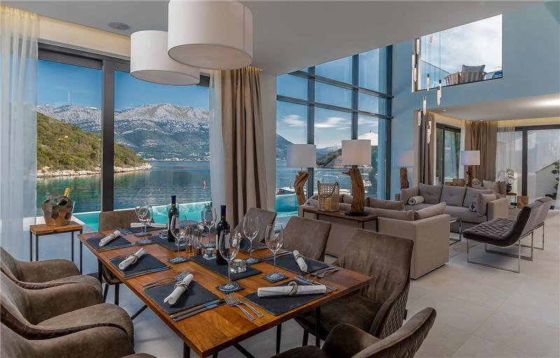 Luxury 4 Bedroom Beachfront Villa with Infinity Pool near Korcula Town, Korcula, sleeps 8