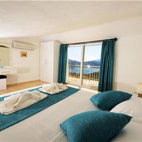 6 Bedroom Villa with Pool in Kalkan, Sleeps 12