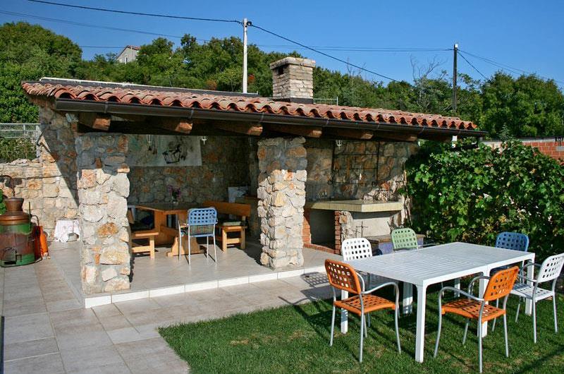 Three charming stone villas on one estate sleeping up to 14 -16, near Crikvenica with views of Krk Island