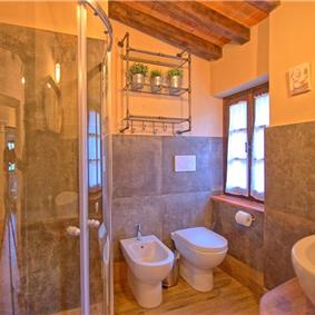 3 Bedroom Villa with Pool near Castiglion Fiorentino in Tuscany, Sleeps 6-8