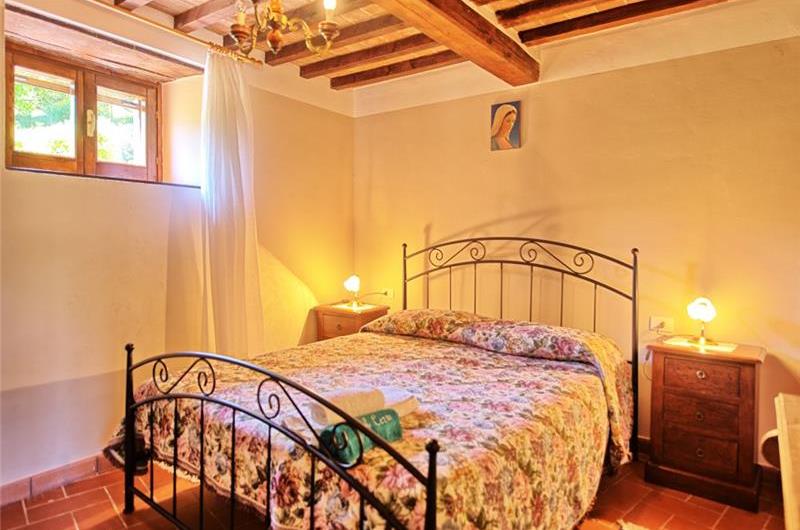 4 Bedroom Villa with Pool near Torreone, Sleeps 8-12 