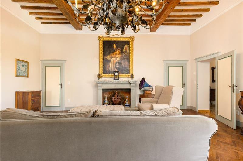 8 Bedroom Villa with Pool near Certaldo, Tuscany, Sleeps 14 - 15