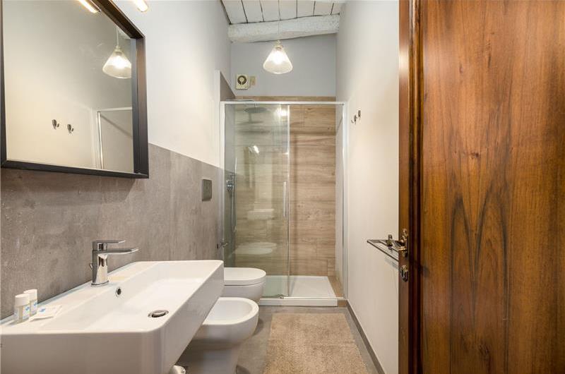 8 Bedroom Villa with Pool near Certaldo, Tuscany, Sleeps 14 - 15