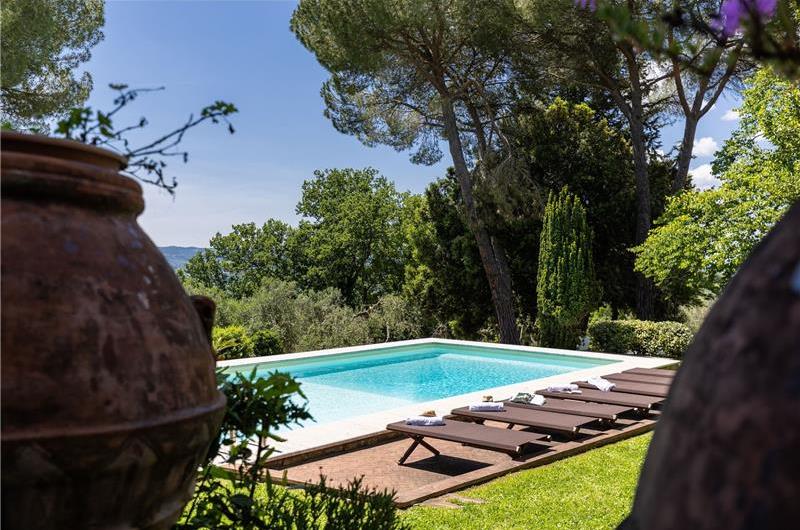 8 Bedroom Villa with Pool near Certaldo, Tuscany, Sleeps 14 - 15