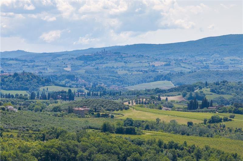 8 Bedroom Villa with Pool near Certaldo, Tuscany, Sleeps 14 - 15