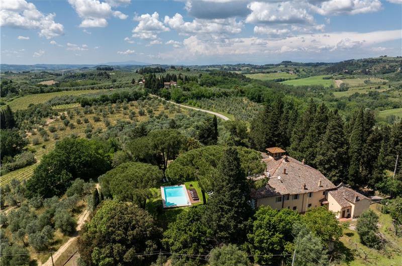 8 Bedroom Villa with Pool near Certaldo, Tuscany, Sleeps 14 - 15