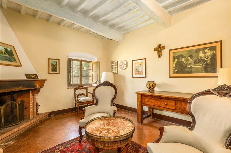 8 Bedroom Villa with Pool near Certaldo, Tuscany, Sleeps 14 - 15