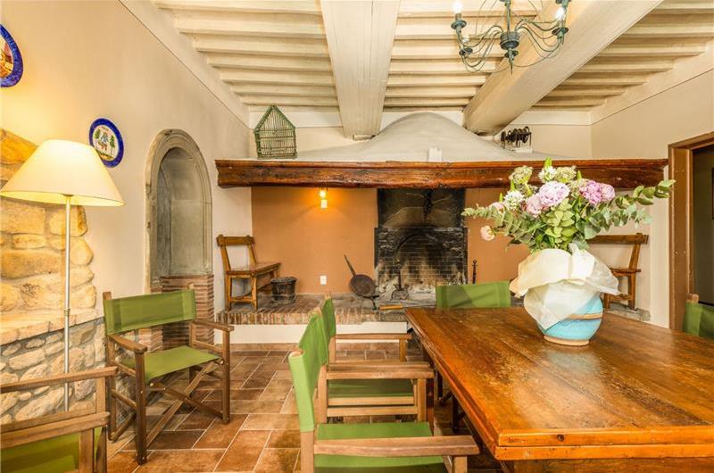 8 Bedroom Villa with Pool near Certaldo, Tuscany, Sleeps 14 - 15