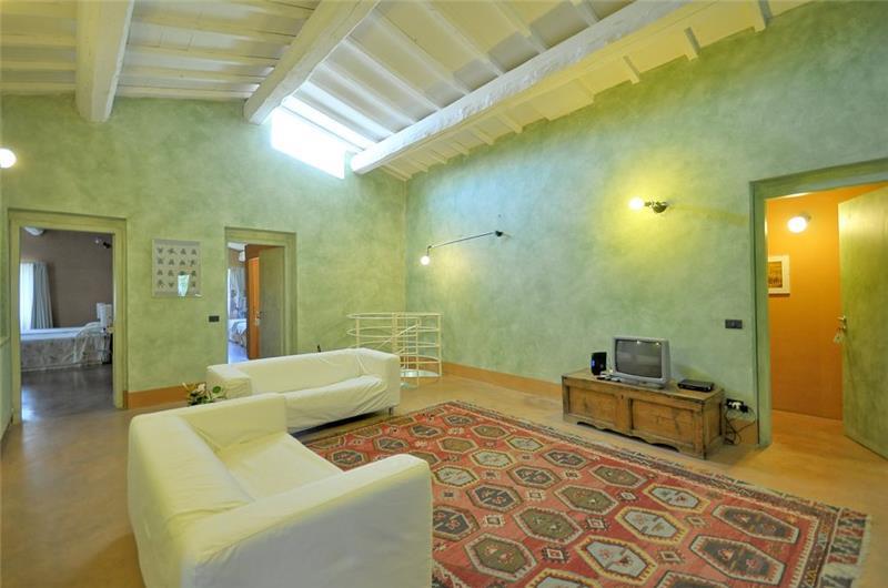7 Bedroom Villa with Pool near Sarteano in Tuscany, Sleeps 14