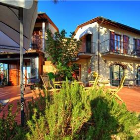 4 Bedroom Villa with Pool in Creato in Tuscany, Sleeps 8