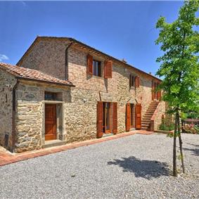 3 Bedroom Villa with Pool near Cortona, Sleeps 6-8
