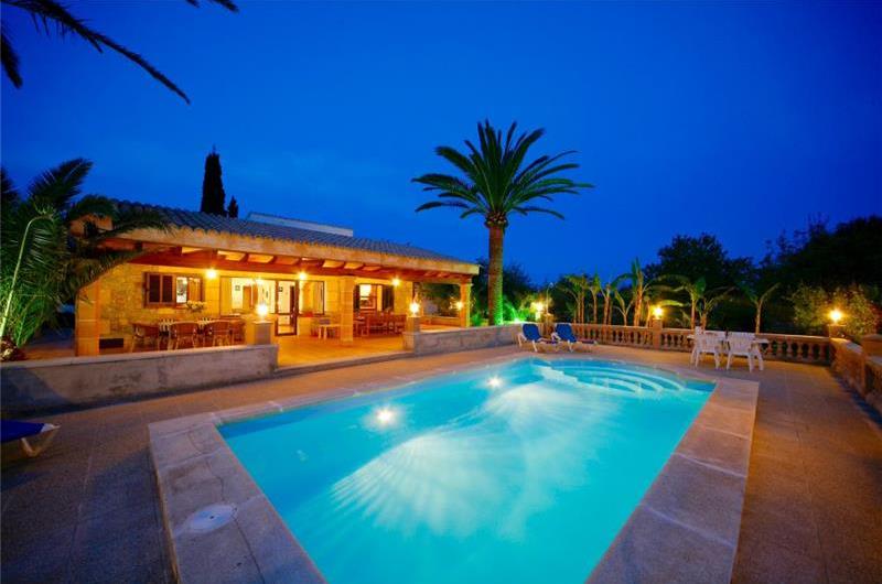 2 Bedroom Villa with Pool in Port de Pollensa, Sleeps 4