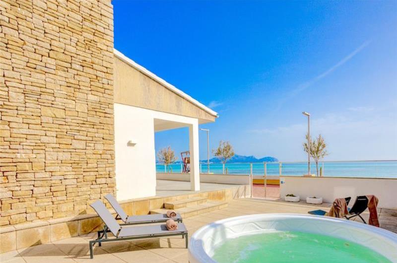 4 Bedroom Seafront Villa in Can Picafort, Sleeps 8