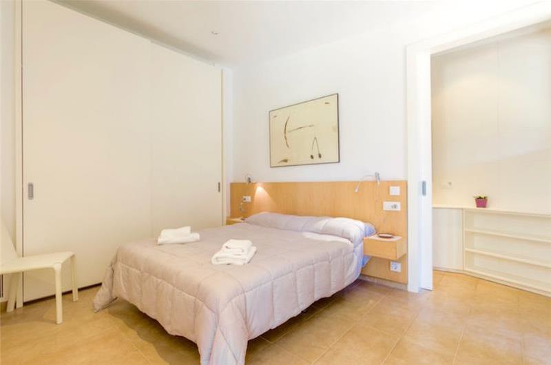 1 Bedroom Villa with Pool in Pollensa, Mallorca, Sleeps 2