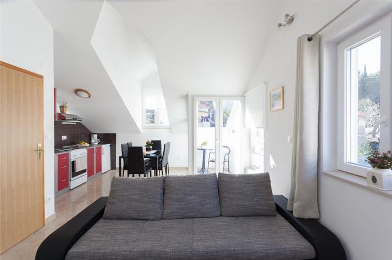 4 apartment Villa in Gruž near Dubrovnik Old Town, Sleeps 8-10