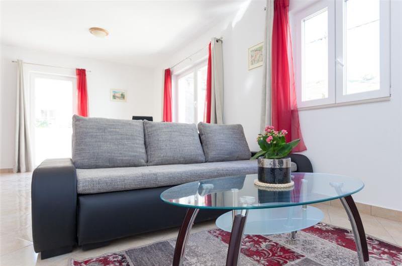 4 apartment Villa in Gruž near Dubrovnik Old Town, Sleeps 8-10