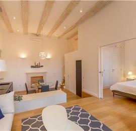 1 Bedroom Apartment in Dubrovnik Old Town, Sleeps 2-4