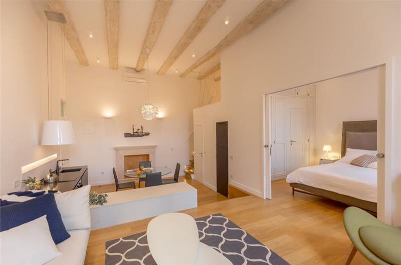 1 Bedroom Apartment in Dubrovnik Old Town, Sleeps 2-4