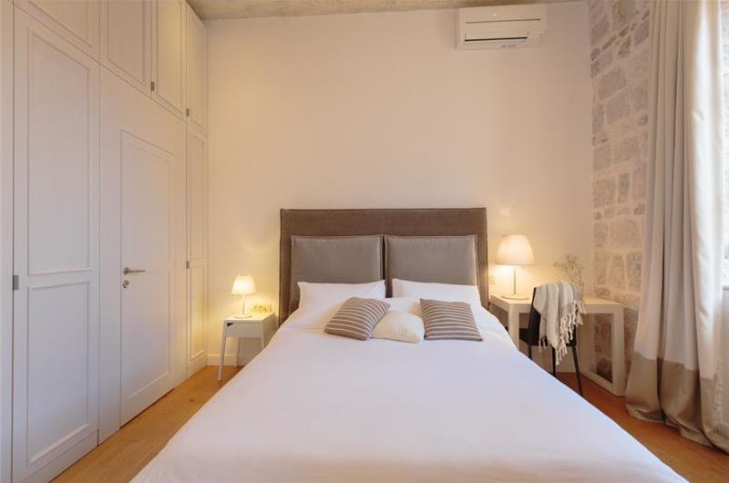 1 Bedroom Apartment in Dubrovnik Old Town, Sleeps 2-4