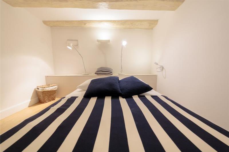 1 Bedroom Apartment in Dubrovnik Old Town, Sleeps 2-4