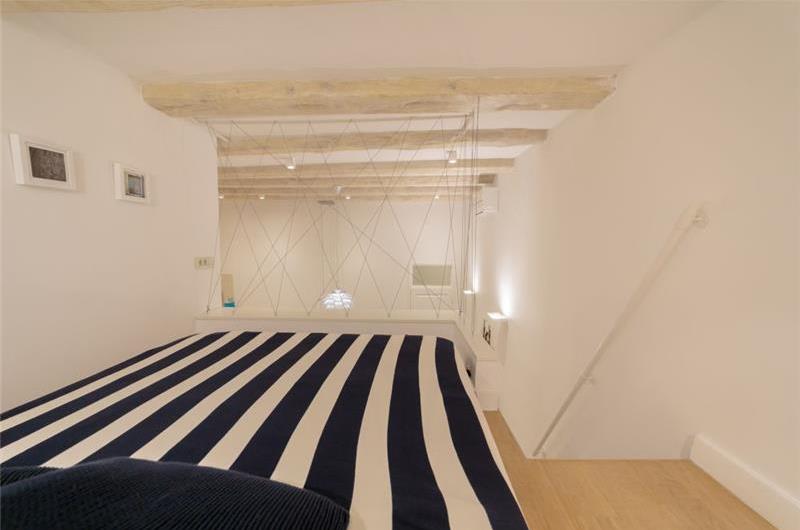 1 Bedroom Apartment in Dubrovnik Old Town, Sleeps 2-4